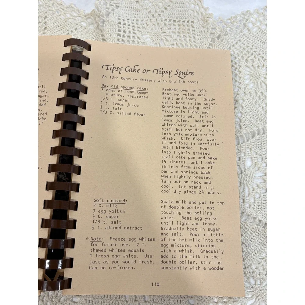 Vintage Woodlawn Plantation Cook Book 1980 Signed Nancy Hirst Pope-Leighey House